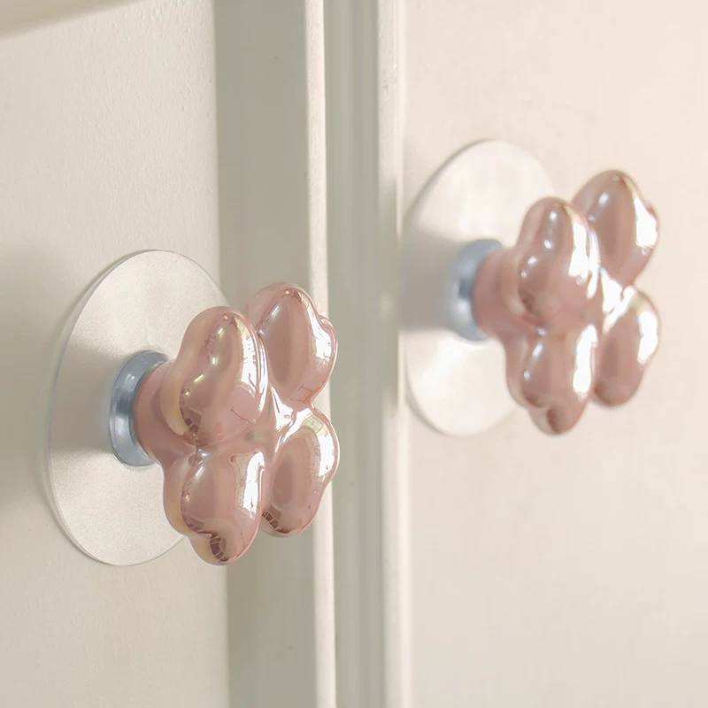 Four-Leaf Clover No-Drill Cabinet Knob - image 4
