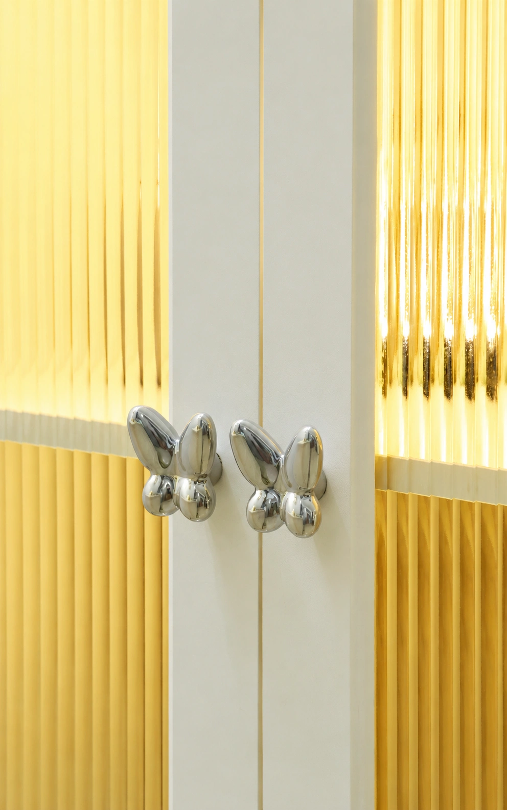 Butterfly Pearl Cabinet Knob - image 12