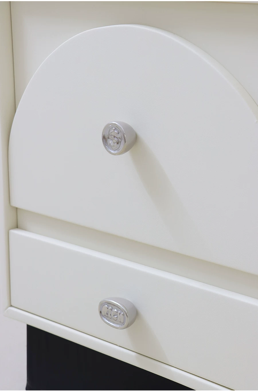 Coin-Style Pearl Cabinet Knob - image 17