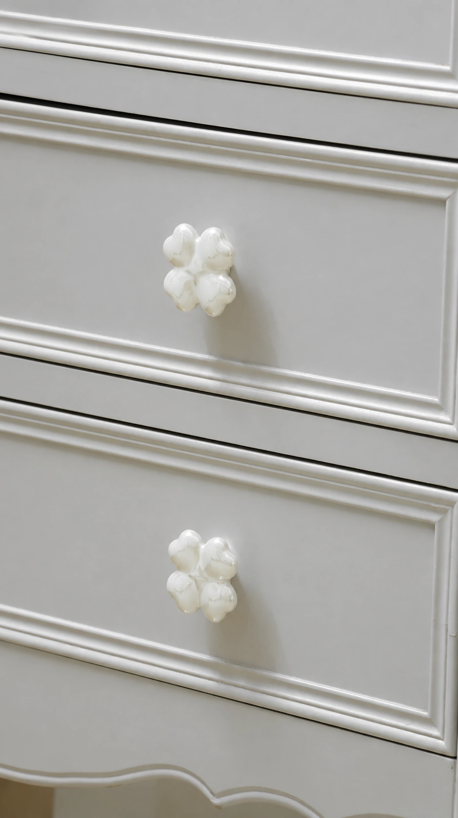 Four-Leaf Clover Pearl Cabinet Knob - image 13