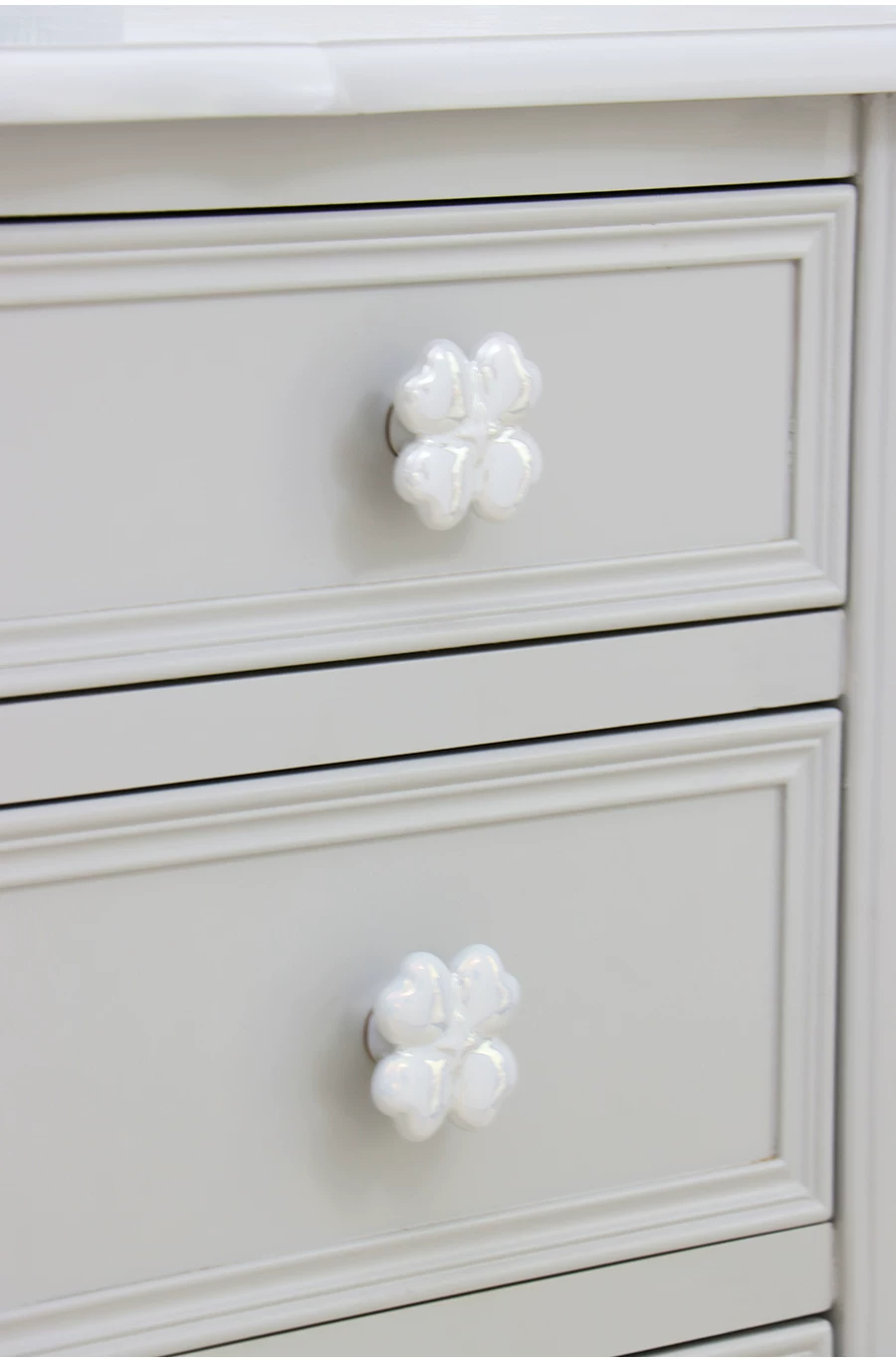 Four-Leaf Clover Pearl Cabinet Knob - image 12