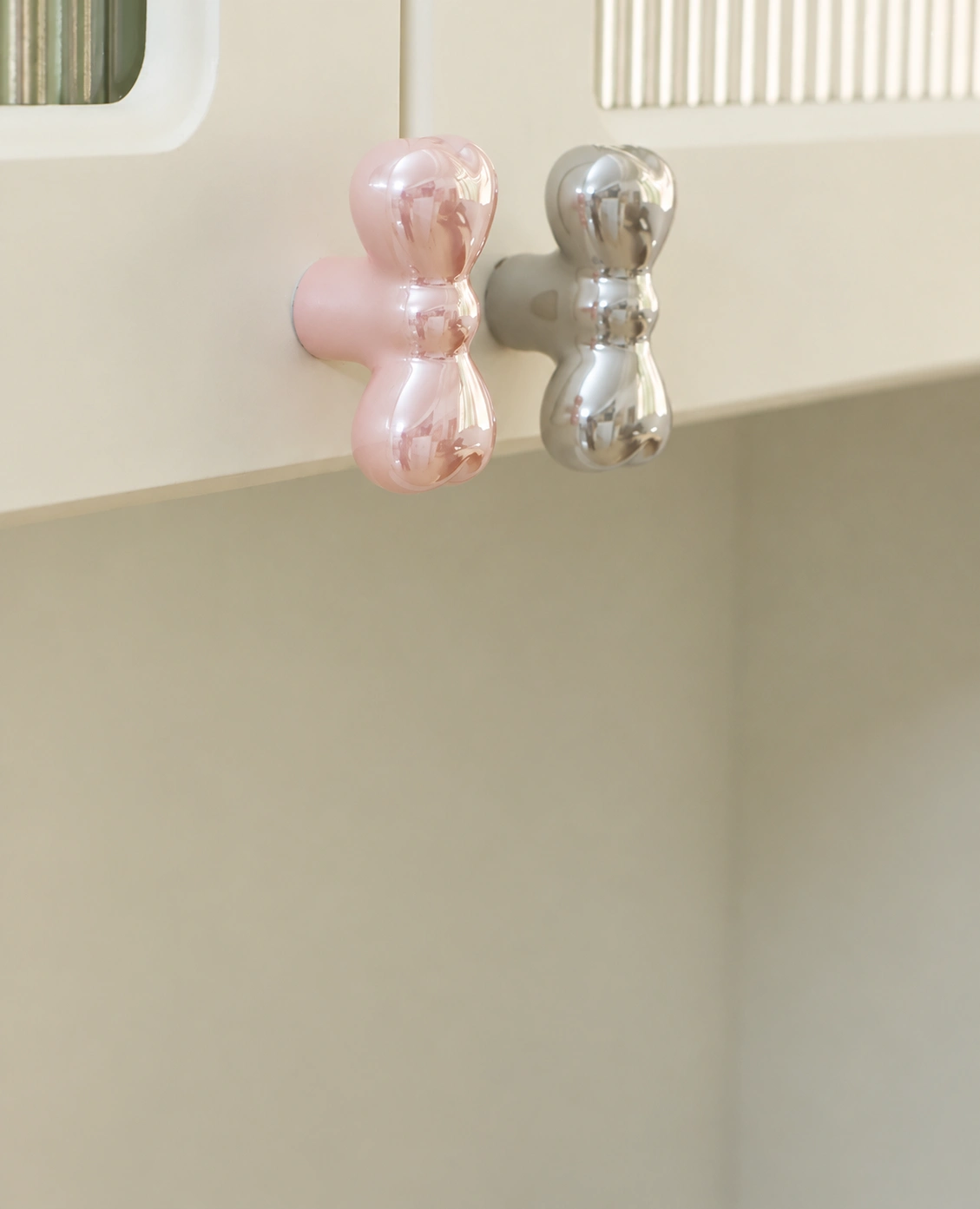 Bow Pearl Cabinet Knob - image 17