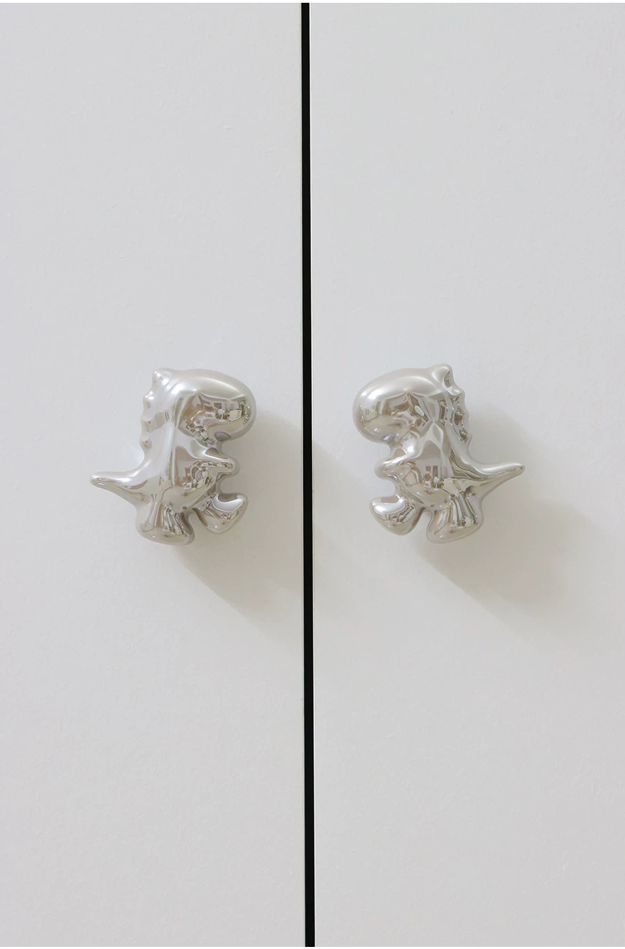 Dinosaur Pearl Cabinet Knob - image 17