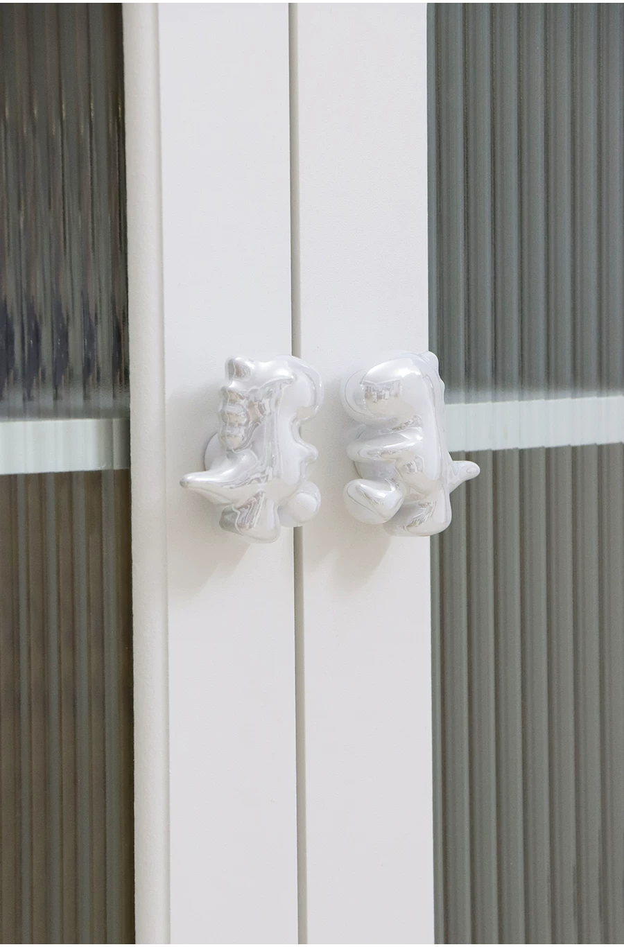 Dinosaur Pearl Cabinet Knob - image 16